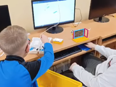 Programowanie z klockami LEGO – nauka przez zabawę!