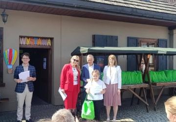 XV Międzypowiatowy Konkurs Plastyczny „Pejzaż sądecki – kolaż nastrojów zatrzymanych w kadrze”.