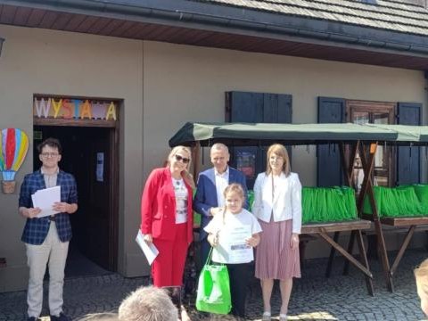 XV Międzypowiatowy Konkurs Plastyczny „Pejzaż sądecki – kolaż nastrojów zatrzymanych w kadrze”.
