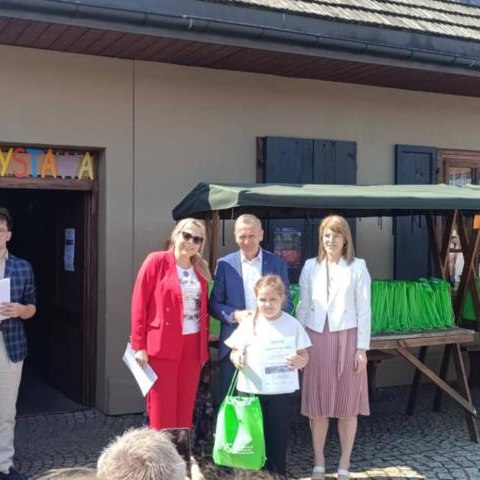 XV Międzypowiatowy Konkurs Plastyczny „Pejzaż sądecki – kolaż nastrojów zatrzymanych w kadrze”.