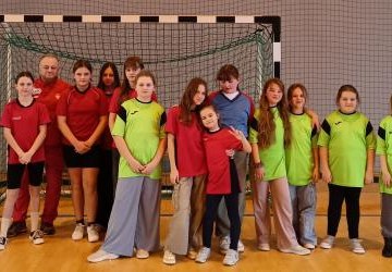 Mikołajkowy Turniej Piłki Ręcznej Dziewcząt!